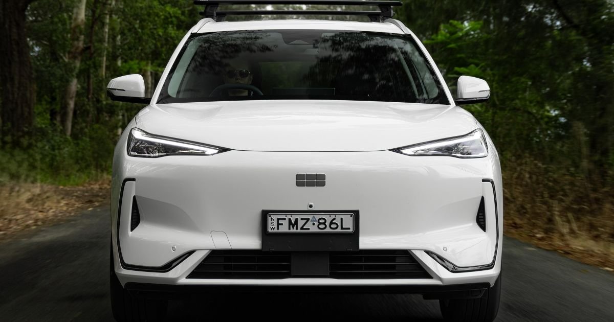 A corrida de vendas de EV da Austrália recebe um choque quando uma nova entrada surpreende um Tesla