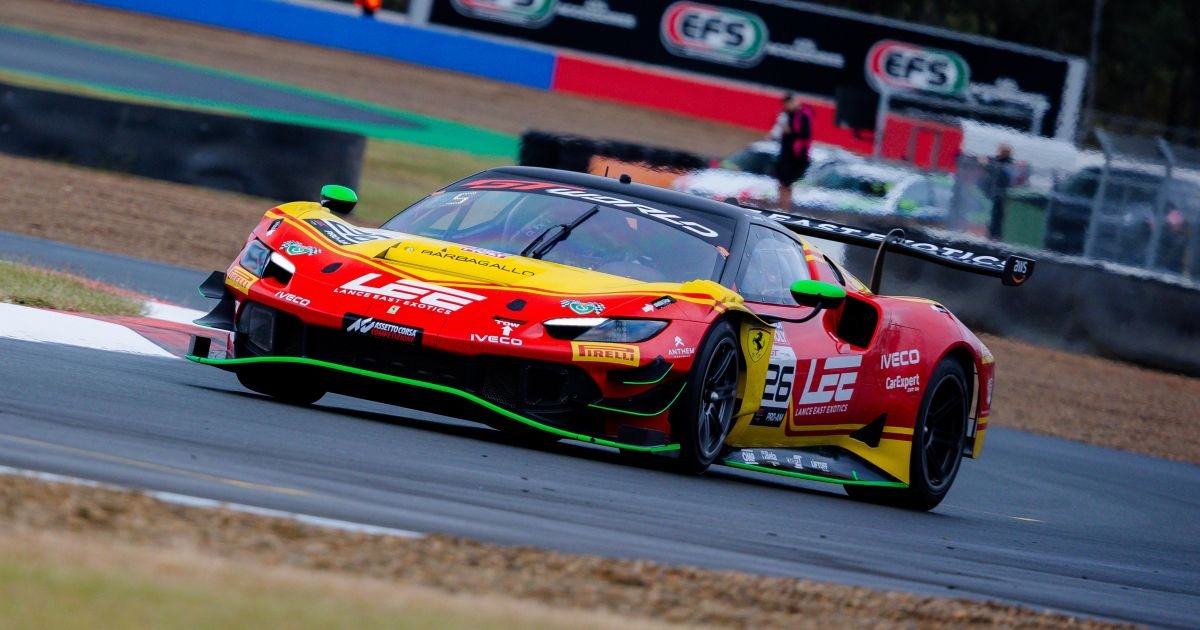Arise Racing GT sobrevive às condições complicadas de Queensland