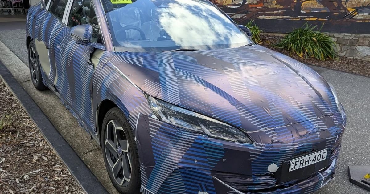 BYD SEAL 06: Sedan PHEV de tamanho médio com alcance de 2100 km espionado na Austrália